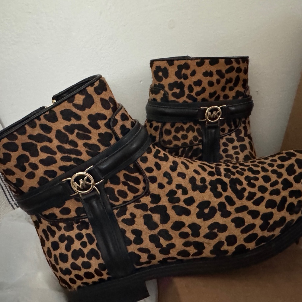 Michael Kors leopard  Boots